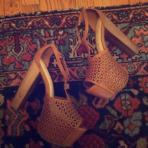 Jessica Simpson Dany platform